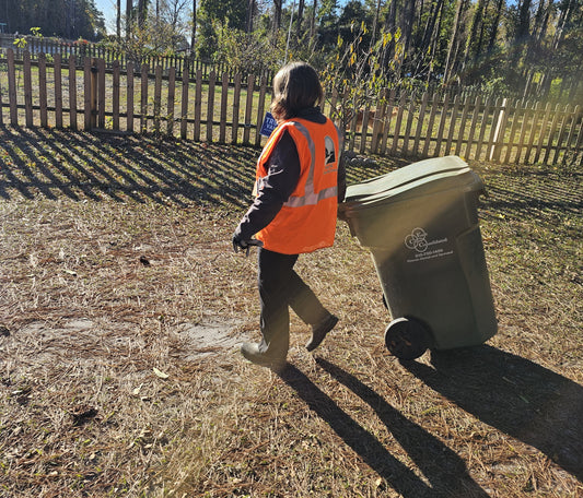 Pepper's Trash Can to the Curb Service